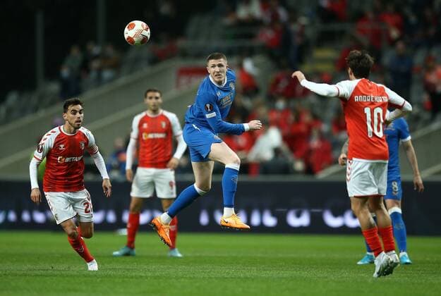 Mandatory Credit: Photo by Michael Zemanek Shutterstock (12885087y) John Lundstram of Rangers heads the ball Braga v Rangers, UEFA Europa League, Quarter Final, First Leg, Football, Estadio Municipal de Braga, Braga, Portugal - 07 Apr 2022 EDITORIAL USE ONLY No use with unauthorised audio, video, data, fixture lists, club league logos or live services. Online in-match use limited to 120 images, no video emulation. No use in betting, games or single club league player publications. Braga v Rangers, UEFA Europa League, Quarter Final, First Leg, Football, Estadio Municipal de Braga, Braga, Portugal - 07 Apr 2022 EDITORIAL USE ONLY No use with unauthorised audio, video, data, fixture lists, club league logos or live services. Online in-match use limited to 120 images, no video emulation. No use in betting, games or single club league player publications.  Copyright: xMichaelxZemanek Shutterstockx 12885087y