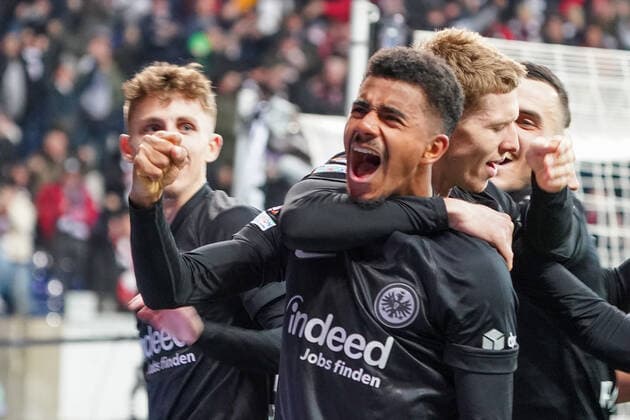 celebrate the goal, goal celebration for 1 0 by Ansgar Knauff Eintracht Frankfurt Frankfurt 07 04 2022 Eintracht Frankfurt vs FC Barcelona, UEFA Europa League, quarter final, first leg