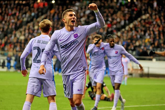 Frankfurt, Germany 07 April 2022 Europa League 2021 2022 Eintracht Frankfurt vs FC Barcelona goal scorer Ferran Torres Barca is happy about his goal to equalize 1 1 Deutsche Bank Park Hessen Copyright: xFotostandx xRacochax