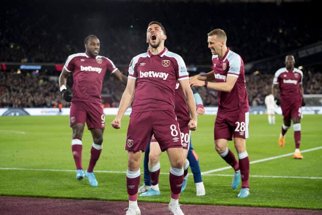 West Ham United v Olympique Lyonnais - UEFA Europa League Jarrod Bowen of West Ham celebrates after scoring during the UEFA Europa League Quarter Final match between West Ham United and Olympique Lyonnais at the London Stadium, Stratford on Thursday 7th April 2022. London Greater London United Kingdom  Copyright: xMIxNewsx originalFilename:fletcher-westhamu220407_npvAb.jpg