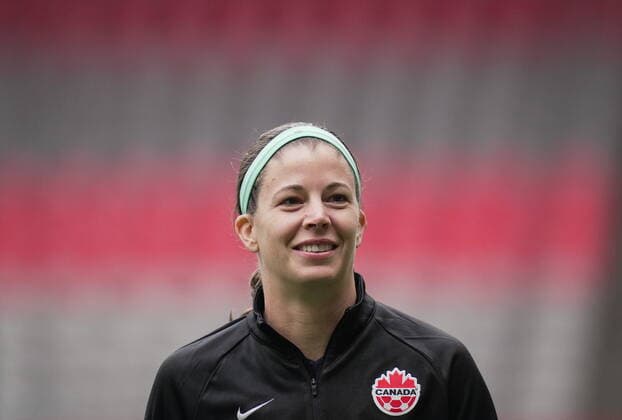April 7, 2022, VANCOUVER, BC, CANADA: Canada s women s national soccer team goalkeeper Stephanie Labbe leaves the field after team practice ahead of two friendly matches against Nigeria, in Vancouver, on Thursday, April 7, 2022. Canada News - April 7, 2022  - ZUMAc35_ 20220407_zaf_c35_140 Copyright: xDarrylxDyckx