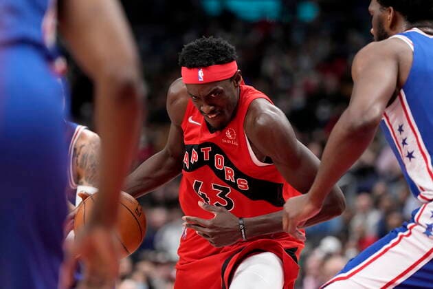 April 7, 2022, TORONTO, ON, CANADA: Toronto Raptors forward Pascal Siakam (43) drives the ball down court during first half NBA, Basketball Herren, USA basketball action against the Philadelphia 76ers, in Toronto, Thursday, April 7, 2022. Philadelphia 76ers at Toronto Raptors NBA action - ZUMAc35_ 20220407_zaf_c35_157 Copyright: xFrankxGunnx