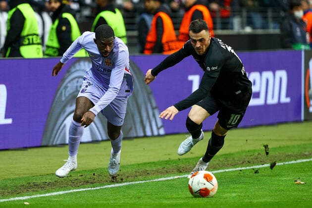 Frankfurt am Main, 07 04 2022 xjfx football UEFA Europa League, Eintracht Frankfurt FC Barcelona emspor, emonline, v l , Ousmane Dembele FC Barcelona , Filip Kostic Eintracht Frankfurt , duel, action, action, Battles for the Ball Copyright: JoaquimxFerreira