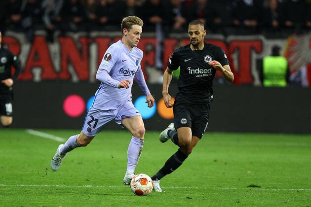 Frankfurt am Main, 07 04 2022 xjfx football UEFA Europa League, Eintracht Frankfurt FC Barcelona emspor, emonline, v l , Frankie de Jong FC Barcelona , Djibril Sow Eintracht Frankfurt Copyright: JoaquimxFerreira
