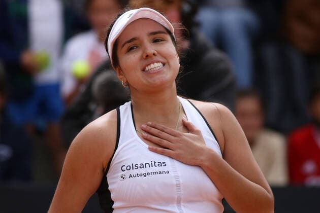 Colsanitas Cup Bogota WTA, Tennis Damen Tournament Maria Camila Osorio of Colombia Celebrates its passage to the quarter-finals after defeating to Ä°pek Öz of Turkey at the Copa Colsanitas WTA Tournament on April 7, 2022 in Bogota, Colombia. Bogota Colombia  Copyright: xDanielxGarzonxHerazox originalFilename:garzonherazo-colsanit220407_npwKD.jpg