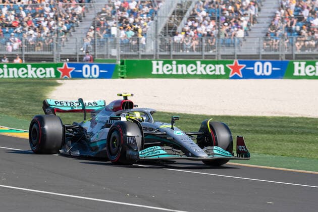 MELBOURNE, AUSTRALIA - APRIL 08: Lewis Hamilton (44) of Great Britain and Mercedes AMG Petronas Motorsport during the Australian Formula One Grand Prix at Albert Park on April 08, 2022 in Melbourne, Australia. (Photo by Steven Markham Icon Sportswire) AUTO: APR 08 F1 - Australian Grand Prix Icon22040816511