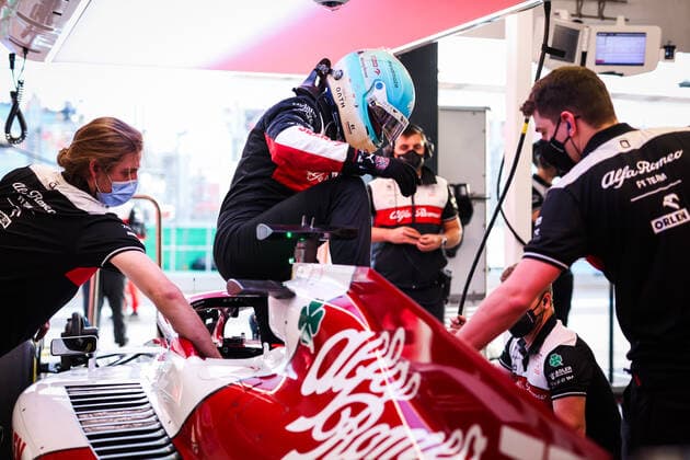 BOTTAS Valtteri (fin), Alfa Romeo F1 Team ORLEN C42, portrait during the Formula 1 Heineken Australian Grand Prix 2022, 3rd round of the 2022 FIA Formula One World Championship, WM, Weltmeisterschaft on the Albert Park Circuit, from April 8 to 10, 2022 in Melbourne, Australia - F1 - AUSTRALIAN GRAND PRIX 2022 DPPI Panoramic  00122008_AV6_1134-2