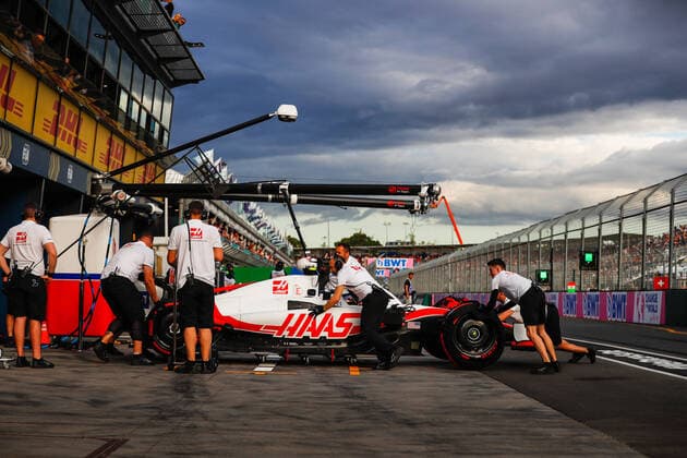 47 SCHUMACHER Mick (ger), Haas F1 Team VF-22 Ferrari, pitlane, during the Formula 1 Heineken Australian Grand Prix 2022, 3rd round of the 2022 FIA Formula One World Championship, WM, Weltmeisterschaft on the Albert Park Circuit, from April 8 to 10, 2022 in Melbourne, Australia - F1 - AUSTRALIAN GRAND PRIX 2022 DPPI Panoramic  00122008__V2_8277