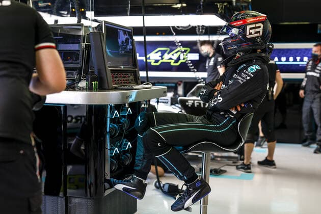 RUSSELL George (gbr), Mercedes AMG F1 Team W13, portrait during the Formula 1 Heineken Australian Grand Prix 2022, 3rd round of the 2022 FIA Formula One World Championship, WM, Weltmeisterschaft on the Albert Park Circuit, from April 8 to 10, 2022 in Melbourne, Australia - F1 - AUSTRALIAN GRAND PRIX 2022 DPPI Panoramic  F12022GP03SAUS_JK288793