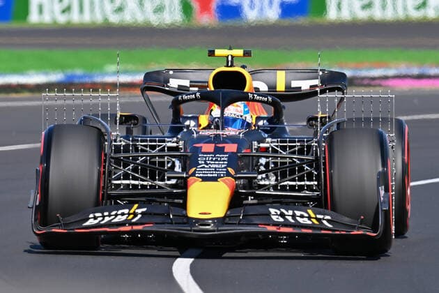 April 8, 2022, Melbourne, Australia: Sergio Perez (MEX) 11 from the Oracle Red Bull Racing team rounds turn two during practice session one at the 2022 Australian Formula One Grand Prix at Albert Park, Melbourne, Australia. Melbourne Australia - ZUMAl303 20220408_zaf_l303_017 Copyright: xSydneyxLowx