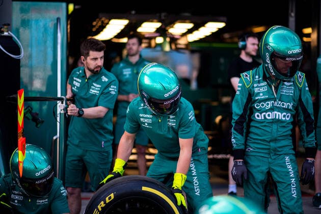 Pitstop Practice Aston Martin Aramco Cognizant F1 Team, AUS, Formula 1 Australian Grand Prix, Albert Park Circuit Melbourne, Free Practice, 08 04 2022 AUS, Formula 1 Australian Grand Prix, Albert Park Circuit Melbourne, Free Practice, 08 04 2022 Melbourne Copyright: xEibner Memmlerx EP_MMR