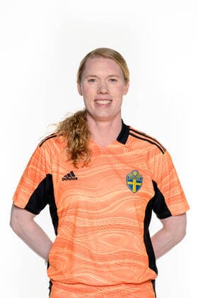 220405 Goalkeeper Hedvig Lindahl during a portrait photo shoot with the Swedish womens national football team on April 5, 2022 in Gothenburg,  Copyright: CARLxSANDIN BB220405CS081