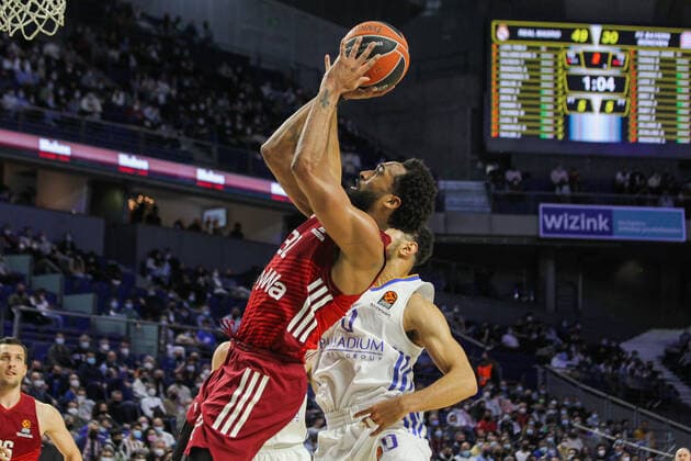 April 8, 2022, MADRID, MADRID, SPAIN: Williams-Goss of Real Madrid and Darrun Hilliard of FC Bayern Munchen in action during Turkish Airlines Euroleague basketball match between Real Madrid and of FC Bayern Munchen at Wizink Center on April 08, 2022 in Madrid, Spain. MADRID SPAIN - ZUMAa181 20220408_zaa_a181_043 Copyright: xIrinaxR.xHipolitox