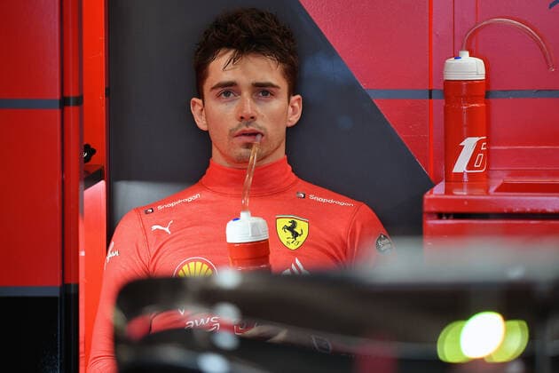 AUSTRALIAN F1 GRAND PRIX, Charles Leclerc of Ferrari in the pits during Practice 3 for the Formula 1 Australian Grand Prix 2022 at the Albert Park Grand Prix Circuit in Melbourne, Saturday, April 9, 2022. ( NO ARCHIVING, EDITORIAL USE ONLY, NO USE IN BOOKS WITHOUT CONSENT MELBOURNE VIC AUSTRALIA  Copyright: xJOELxCARRETTx 20220409001645283404