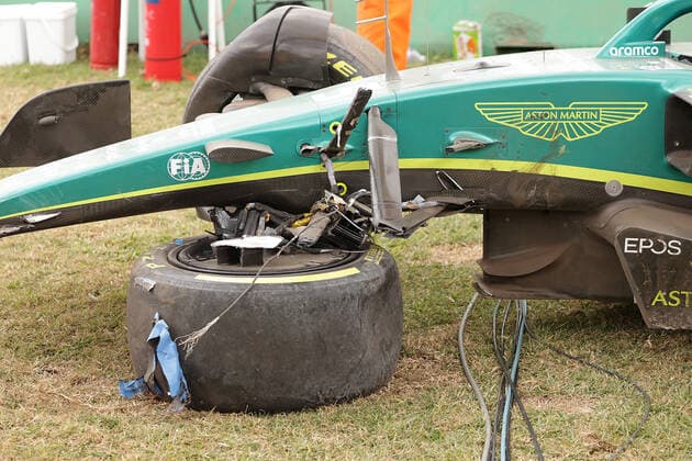 FORMULA 1 ROLEX AUSTRALIAN GRAND PRIX 2022 09 04 2022, Albert Park, Melbourne, FORMULA 1 ROLEX AUSTRALIAN GRAND PRIX 2022 , in picture accident of Sebastian Vettel DEU , Aston Martin Aramco Cognizant Formula One Team nordphotoxGmbHx xBratic nph00250