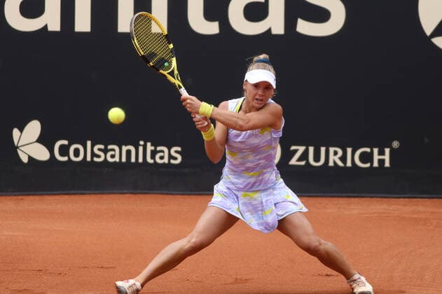 Colsanitas Cup Bogota WTA, Tennis Damen Tournament Laura Pigossi of Brasil plays during the match against Dayana Yastremska of Ukraine at the Copa Colsanitas WTA Tournament on April 8, 2022 in Bogota, Colombia. Bogota Colombia  Copyright: xDanielxGarzonxHerazox originalFilename:garzonherazo-colsanit220408_npI4W.jpg