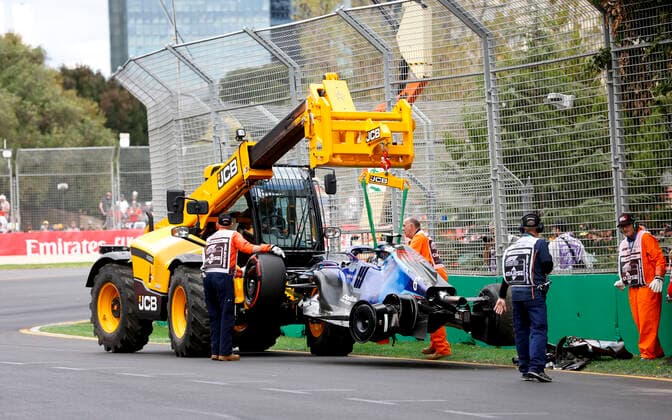 Debris pictured following the crash of 6 Nicholas Latifi CAN, Williams Racing , F1 Grand Prix of Australia at Melbourne Grand Prix Circuit on April 9, 2022 in Melbourne, Australia Photo by HOCH ZWEI Melbourne Australia