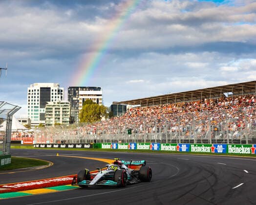 44 HAMILTON Lewis (gbr), Mercedes AMG F1 Team W13, action during the Formula 1 Heineken Australian Grand Prix 2022, 3rd round of the 2022 FIA Formula One World Championship, WM, Weltmeisterschaft on the Albert Park Circuit, from April 8 to 10, 2022 in Melbourne, Australia - F1 - AUSTRALIAN GRAND PRIX 2022 DPPI Panoramic  00122008_AV6_2638