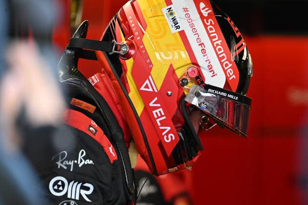 April 9, 2022, Melbourne, Australia: Carlos Sainz Jnr (ESP) 55 from the Scuderia Ferrari team prepares for practice session 3 at the 2022 Australian Formula One Grand Prix at Albert Park, Melbourne, Australia. Melbourne Australia - ZUMAl303 20220409_zaf_l303_029 Copyright: xSydneyxLowx