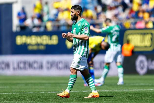 Mandatory Credit: Photo by Pressinphoto Shutterstock (12888148p) Nabil Fekir of Real Betis Cadiz CF v Real Betis, La Liga 2021-2022, date 31. Football, Nuevo Mirandilla Stadium, Cadiz, Spain - 9 Apr 2022 EDITORIAL USE ONLY No use with unauthorised audio, video, data, fixture lists (outside the EU), club league logos or live services. Online in-match use limited to 45 images (+15 in extra time). No use to emulate moving images. No use in betting, games or single club league player publications services. Cadiz CF v Real Betis, La Liga 2021-2022, date 31. Football, Nuevo Mirandilla Stadium, Cadiz, Spain - 9 Apr 2022 EDITORIAL USE ONLY No use with unauthorised audio, video, data, fixture lists (outside the EU), club league logos or live services. Online in-match use limited to 45 images (+15 in extra time). No use to emulate moving images. No use in betting, games or  Copyright: xPressinphoto Shutterstockx 12888148p