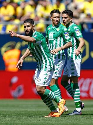 Mandatory Credit: Photo by Pressinphoto Shutterstock (12888148u) Nabil Fekir of Real Betis Cadiz CF v Real Betis, La Liga 2021-2022, date 31. Football, Nuevo Mirandilla Stadium, Cadiz, Spain - 9 Apr 2022 EDITORIAL USE ONLY No use with unauthorised audio, video, data, fixture lists (outside the EU), club league logos or live services. Online in-match use limited to 45 images (+15 in extra time). No use to emulate moving images. No use in betting, games or single club league player publications services. Cadiz CF v Real Betis, La Liga 2021-2022, date 31. Football, Nuevo Mirandilla Stadium, Cadiz, Spain - 9 Apr 2022 EDITORIAL USE ONLY No use with unauthorised audio, video, data, fixture lists (outside the EU), club league logos or live services. Online in-match use limited to 45 images (+15 in extra time). No use to emulate moving images. No use in betting, games or  Copyright: xPressinphoto Shutterstockx 12888148u