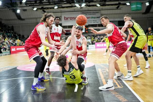 medi bayreuth s oliver Wuerzburg, Basketball, Bundesliga BBL, Matchday 29, Season 2021 2022, 09 04 2022 medi bayreuth s oliver Wuerzburg, Basketball, Bundesliga BBL, Matchday 29, Season 2021 2022, 09 04 2022 Bayreuth Copyright: xEibner-Pressefoto ThorstenxOchsx EP_TOS