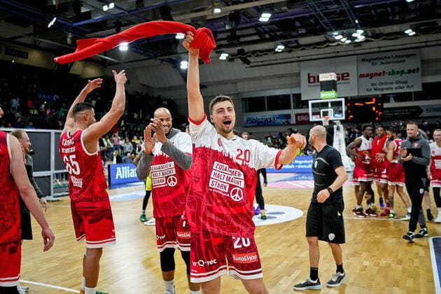 medi bayreuth s oliver Wuerzburg, Basketball, Bundesliga BBL, Matchday 29, Season 2021 2022, 09 04 2022 medi bayreuth s oliver Wuerzburg, Basketball, Bundesliga BBL, Matchday 29, Season 2021 2022, 09 04 2022 Bayreuth Copyright: xEibner-Pressefoto ThorstenxOchsx EP_TOS