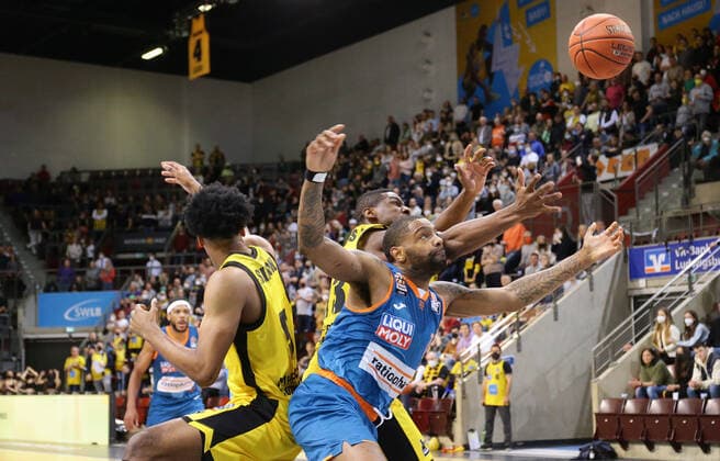 Ludwigsburg , Basketball easycredit BBL Bundesliga MHP Riesen Ludwigsburg vs Ratiopharm Ulm , Sindarius Thornwell Ulm ,
