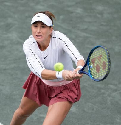 April 9, 2022: Belinda Bencic (SUI) defeated Ekaterina Alexandrova (RUS) 6-4, 6-3, at the CreditOne Charleston Open being played at Family Circle Tennis Center in Charleston, South Carolina USA Tennisclix CSM Charleston USA - ZUMAc04_ 20220409_zaf_c04_021 Copyright: xLesliexBillmanx