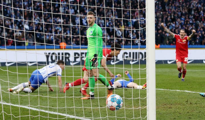 Genki Haraguchi after goal to 0 1, goalkeeper Marcel Lotka, Marc Oliver Kempf and Julian Eitschberger on the ground, Christopher Trimmel jubilant joy emotion jubilation after 0 1 sports football soccer DFL Bundesliga men season 2021 2022 09 04 2022 Hertha BSC Berlin vs 1 FC Union Berlin FCU derby city duel