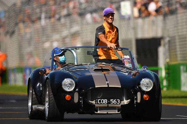 AUSTRALIAN F1 GRAND PRIX, Daniel Ricciardo of McLaren is seen during the drivers parade during the Formula 1 Australian Grand Prix 2022 at the Albert Park Grand Prix Circuit in Melbourne, Sunday, April 10, 2022. ( NO ARCHIVING, EDITORIAL USE ONLY, NO USE IN BOOKS WITHOUT CONSENT MELBOURNE VIC AUSTRALIA  Copyright: xJAMESxROSSx 20220410001645810945
