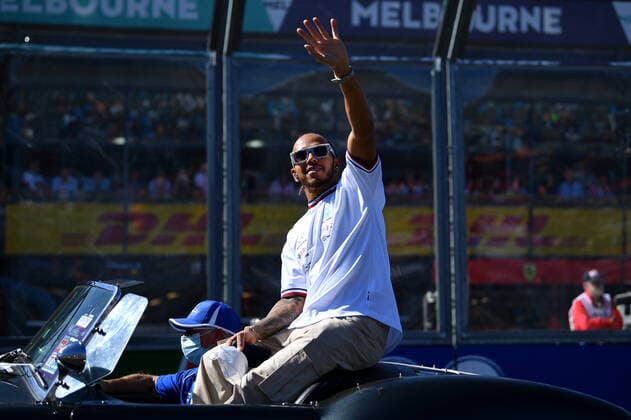 AUSTRALIAN F1 GRAND PRIX, Lewis Hamilton of Mercedes is seen during the drivers parade during the Formula 1 Australian Grand Prix 2022 at the Albert Park Grand Prix Circuit in Melbourne, Sunday, April 10, 2022. ( NO ARCHIVING, EDITORIAL USE ONLY, NO USE IN BOOKS WITHOUT CONSENT MELBOURNE VIC AUSTRALIA  Copyright: xJAMESxROSSx 20220410001645811218