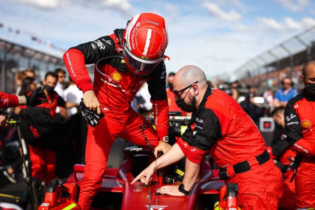 starting grid, grille de depart, LECLERC Charles (mco), Scuderia Ferrari F1-75, portrait during the Formula 1 Heineken Australian Grand Prix 2022, 3rd round of the 2022 FIA Formula One World Championship, WM, Weltmeisterschaft on the Albert Park Circuit, from April 8 to 10, 2022 in Melbourne, Australia - F1 - AUSTRALIAN GRAND PRIX 2022 - RACE DPPI Panoramic 00122009_AV6_3300