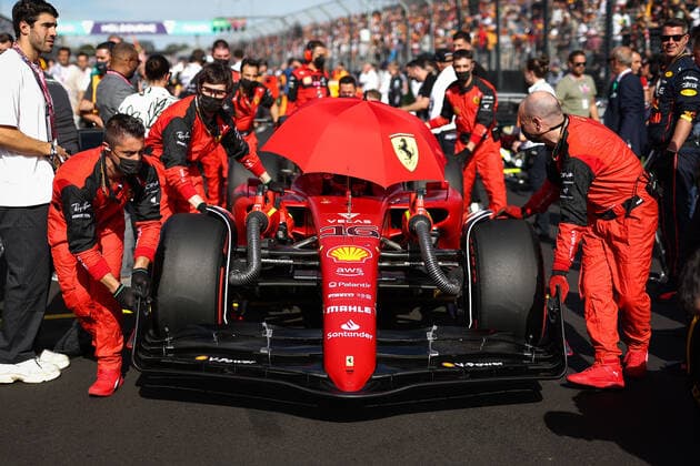 LECLERC Charles (mco), Scuderia Ferrari F1-75, portrait starting grid, grille de depart, during the Formula 1 Heineken Australian Grand Prix 2022, 3rd round of the 2022 FIA Formula One World Championship, WM, Weltmeisterschaft on the Albert Park Circuit, from April 8 to 10, 2022 in Melbourne, Australia - F1 - AUSTRALIAN GRAND PRIX 2022 - RACE DPPI Panoramic 00122009_AV6_3280