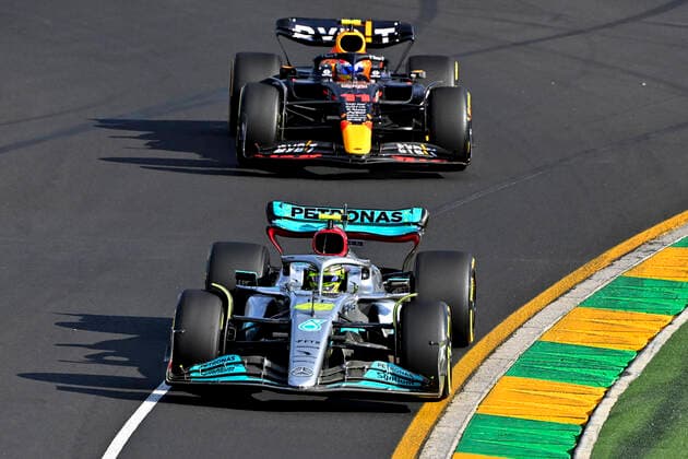 44 Lewis Hamilton GBR, Mercedes AMG Petronas F1 Team , 11 Sergio Perez MEX, Oracle Red Bull Racing , F1 Grand Prix of Australia at Melbourne Grand Prix Circuit on April 10, 2022 in Melbourne, Australia Photo by HOCH ZWEI Melbourne Australia