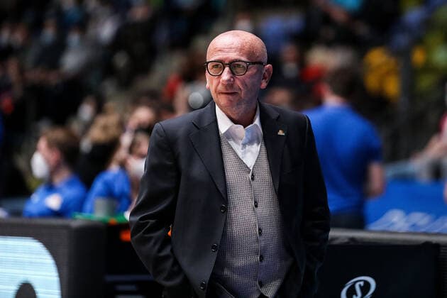 10 04 2022, xmkx, Basketball BBL Bundesliga, Fraport Skyliners Telekom Baskets Bonn v l Luca Dalmonte coach Fraport Skyliners DFL DFB REGULATIONS PROHIBIT ANY USE OF PHOTOGRAPHS as IMAGE SEQUENCES and or QUASI VIDEO emspor Frankfurt am Main