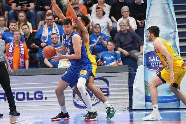 Goran Huskic MBC, 23 , Oscar da Silva Alba, 1 , Syntainics MBC vs ALBA BERLIN, Basketball Bundesliga, Men, 2021 2022, 29 Match Day, 10 04 2022, Syntainics MBC vs ALBA BERLIN, Basketball Bundesliga, Men, 2021 2022, 29 Match Day, 10 04 2022, Weissenfels. Copyright: xEibner-Pressefoto EckehardxSchulzx ep_eer