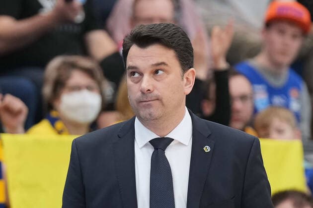 Israel Gonzales Head Coach Alba , Syntainics MBC vs ALBA BERLIN, Basketball Bundesliga, Maenner, 2021 2022, 29 Spieltag, 10 04 2022, Syntainics MBC vs ALBA BERLIN, Basketball Bundesliga, Maenner, 2021 2022, 29 Spieltag, 10 04 2022, Weissenfels Copyright: xEibner-Pressefoto EckehardxSchulzx ep_eer