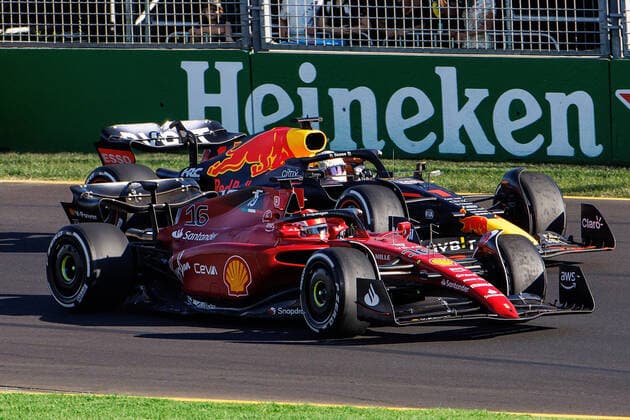FORMULA 1 ROLEX AUSTRALIAN GRAND PRIX 2022 10 04 2022, Albert Park, Melbourne, FORMULA 1 ROLEX AUSTRALIAN GRAND PRIX 2022 , in picture Charles Leclerc MCO , Scuderia Ferrari, Max Verstappen NEL , Oracle Red Bull Racing nordphotoxGmbHx xBratic nph00250
