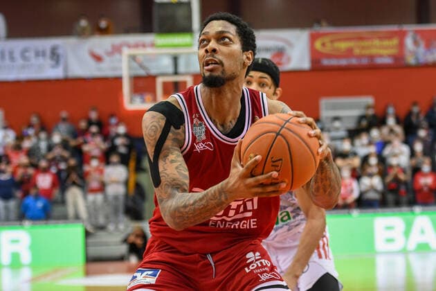 Phillip Fayne 29 matchday, Basketball Bundesliga, Basketball season 2021 2022, Germany, easyCredit BBL, Germany, Giessen 46ers, giessen red, men, Jobstairs GIESSEN 46ers FC Bayern Munich, men, Munich in white