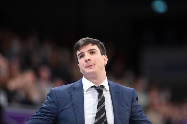 Pedro Calles Head Coahc, Coach Hamburg Towers disappointed, frustrated, emotion , Basketball, Bundesliga, BBL, BG Goettingen Hamburg Towers, 10 04 2022, BG Goettingen Hamburg Towers, Basketball, Bundesliga, GER, BBL, 10 04 2022 Goettingen Copyright: xEibner-Pressefotox-xRolandxSippelx