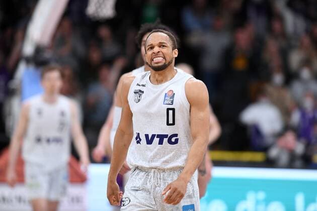 Jaylon Brown Hamburg Towers disappointed, frustrated, emotion after the defeat , Basketball, Bundesliga, BBL, BG Goettingen Hamburg Towers, 10 04 2022, BG Goettingen Hamburg Towers, Basketball, Bundesliga, GER, BBL, 10 04 2022 Goettingen Copyright: xEibner-Pressefotox-xRolandxSippelx