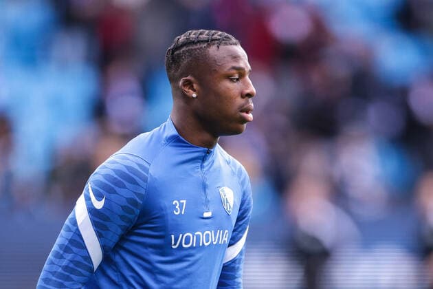 10 04 2022, Football, 2021 2022 season, 1 Bundesliga, 29 matchday, VfL Bochum Bayer 04 Leverkusen, Armel Bella Kotchap VfL Bochum 1848 , Photo Dennis Ewert RHR PHOTO xRHR PHOTO DEx