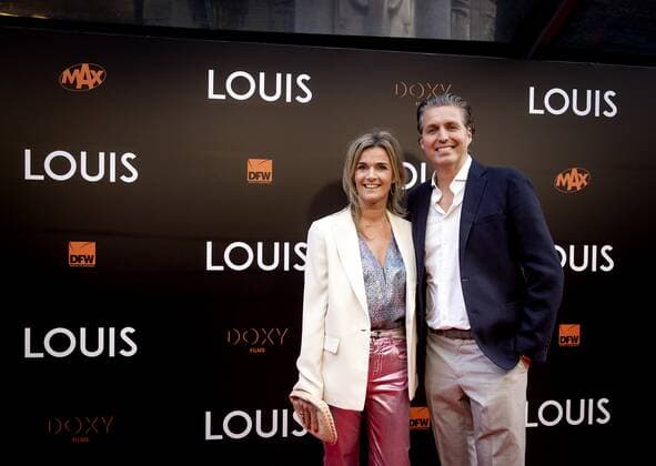 AMSTERDAM Marie JosÅ½ Crooijmans and Pieter van den Hoogenband on the red carpet prior to the premiere of LOUIS The documentary is about the life of national coach Louis van Gaal ANP KIPPA KOEN VAN WEEL xVIxANPxSportx xxANPxIVx 446972195 originalFilename: 446972195.jpg