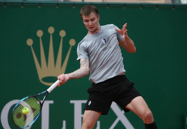 Alexander Bublik of kazakhstan during the Rolex Monte-Carlo Masters 2022, ATP, Tennis Herren Masters 1000 tennis tournament on April 11, 2022 at Monte-Carlo Country Club in Roquebrune-Cap-Martin, France TENNIS : Rolex Monte-Carlo Masters 2022 - ATP Masters 1000 - 11 04 2022 LaurentLairys Panoramic 