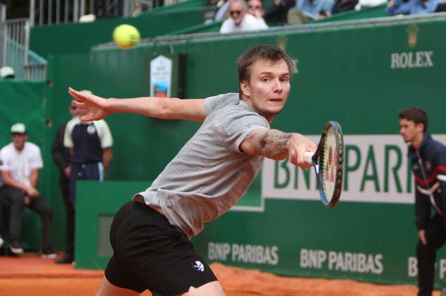 Alexander Bublik of kazakhstan during the Rolex Monte-Carlo Masters 2022, ATP, Tennis Herren Masters 1000 tennis tournament on April 11, 2022 at Monte-Carlo Country Club in Roquebrune-Cap-Martin, France TENNIS : Rolex Monte-Carlo Masters 2022 - ATP Masters 1000 tennis - 12 04 2022 LaurentLairys Panoramic 