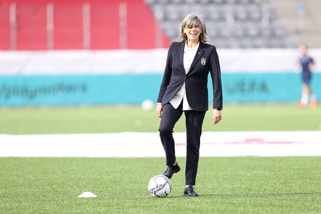 12 04 2022, Thun, Stockhorn Arena, FIFA Women s World Cup 2023 Qualifiers Switzerland Italy, head coach Milena Bertolini Italy Thun Stockhorn Arena Bern Switzerland  Copyright: xJustPictures.ch LuigixRizzox