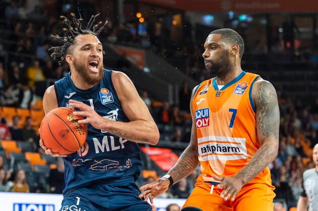 Brekkott Chpaman 1, MLP Academics Heidelberg with Sindarius Thornwell 7, Ratiopharm Ulm GER, basketball, easyCredit Basketball Bundesliga, Matchday 30, Ratiopharm Ulm vs MLP Academics Heidelberg, 12 04 2022, GER, basketball, easyCredit Basketball Bundesliga, Matchday 30, Ratiopharm Ulm vs MLP Academics Heidelberg, 12 04 2022 New Ulm Copyright: xEibner-Pressefotox EP_FWF