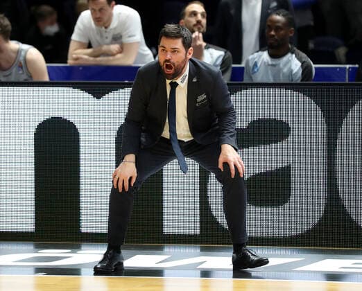 Löwen Braunschweig vs Crailsheim, BBL Braunschweig, 12 04 2022, BASKETBALL easyCredit BBL Basketball Bundesliga, Löwen Braunschweig vs HAKRO Merlins Crailsheim, season 2021 22 head coach Sebastian Gleim Crailsheim Braunschweig