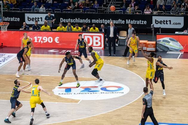 Basketball Berlin 12 04 2022 Season 2021 2022 easyCredit BBL 1 Bundesliga Alba Berlin EWE Baskets Oldenburg